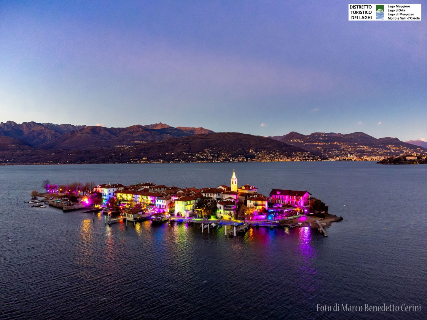 ISOLE DI LUCE  "Trame d'acqua sul Lago Maggiore"